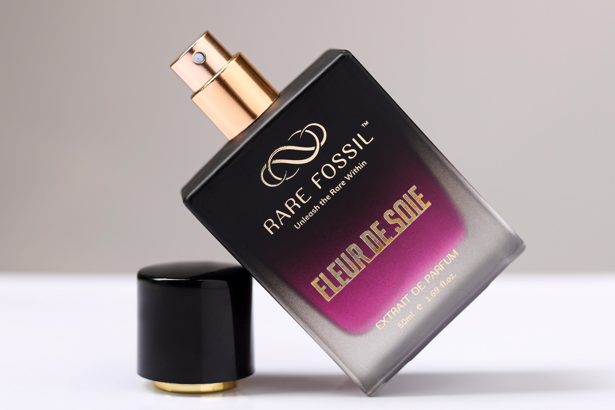 Fleur de Soie : Soft Floral • Powdery • Musky Clean